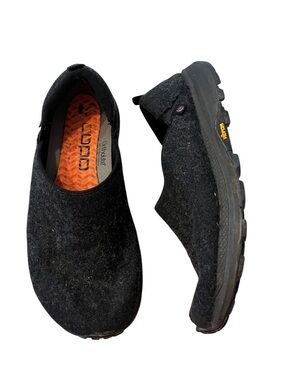 Topo Athletic Rekovr 2 Ortholite Slip On Shoe Sz 7.5